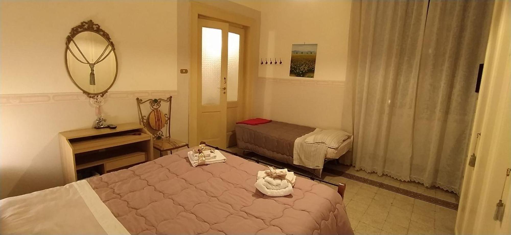 Apartamento Casa Lillina A Toledo , Near Piazza Del Plebiscito Nápoles Exterior foto