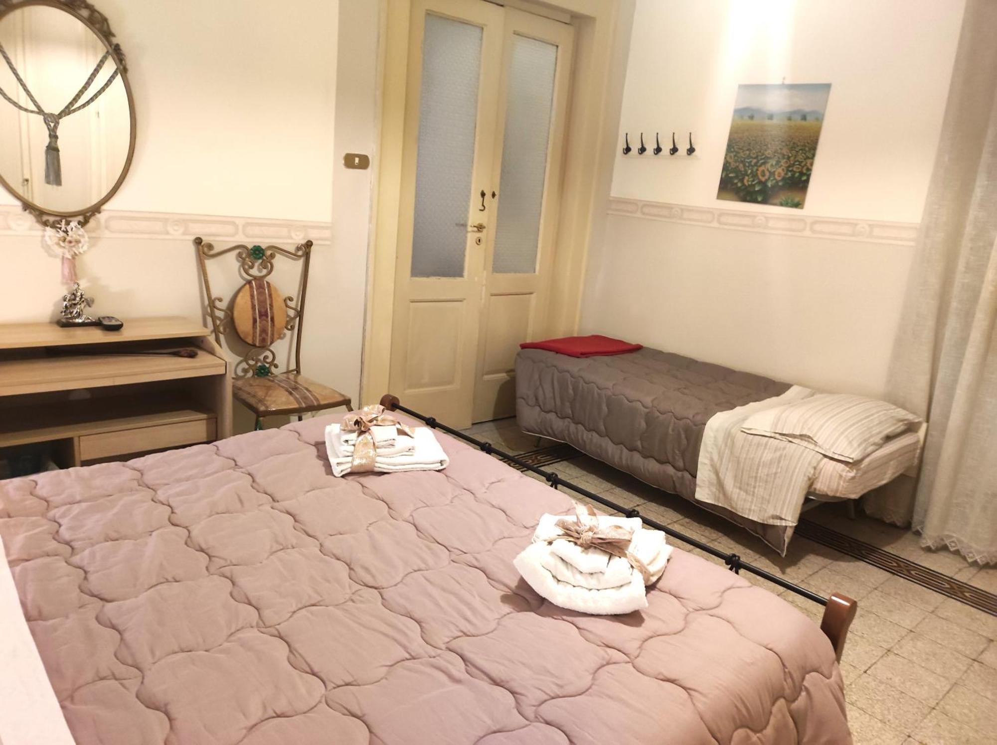 Apartamento Casa Lillina A Toledo , Near Piazza Del Plebiscito Nápoles Exterior foto