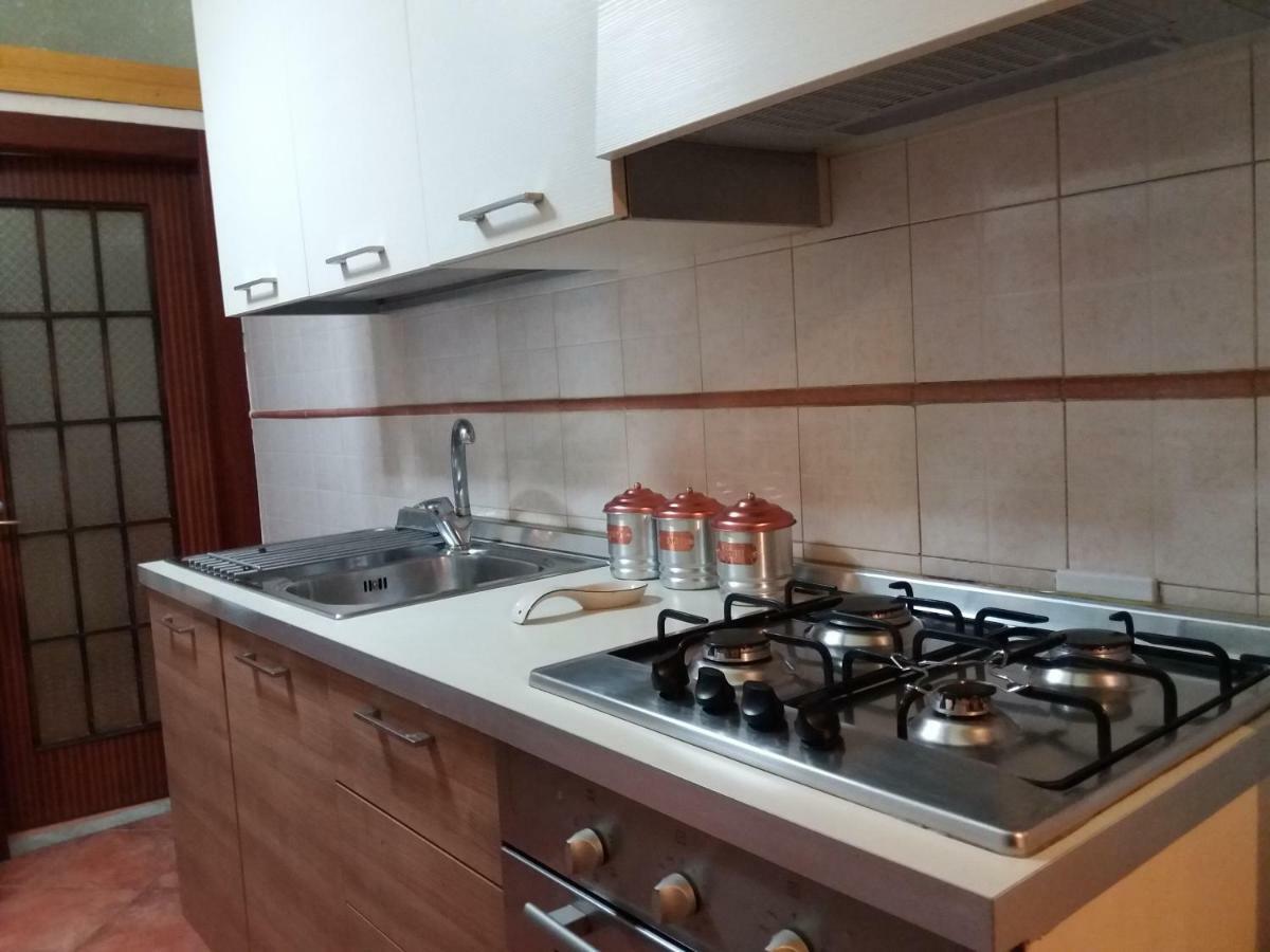 Apartamento Casa Lillina A Toledo , Near Piazza Del Plebiscito Nápoles Exterior foto