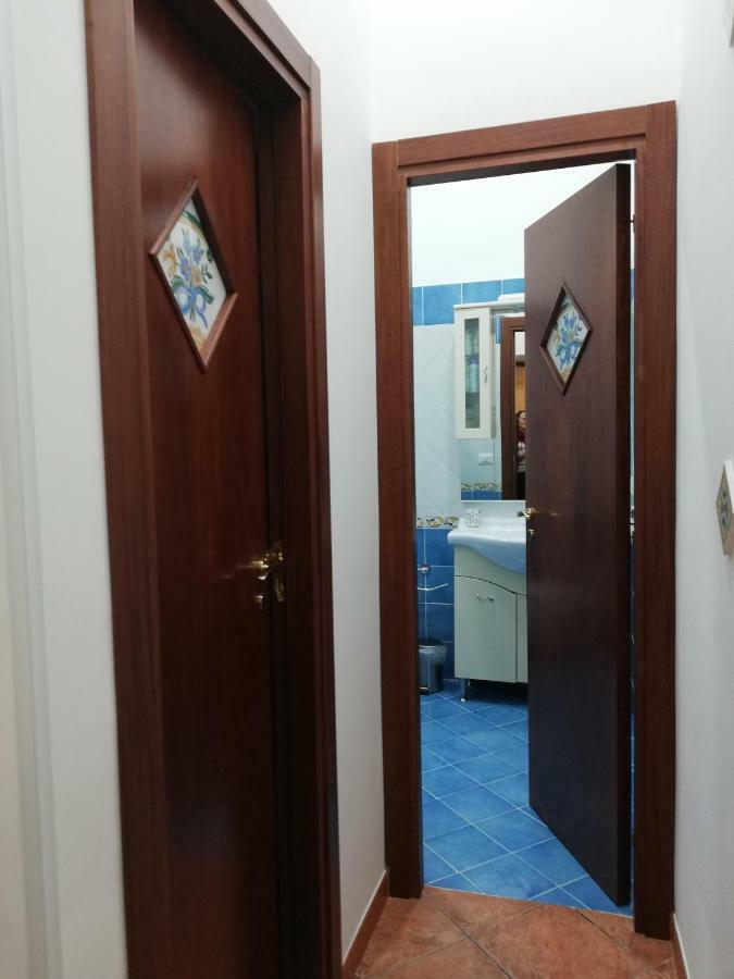 Apartamento Casa Lillina A Toledo , Near Piazza Del Plebiscito Nápoles Exterior foto