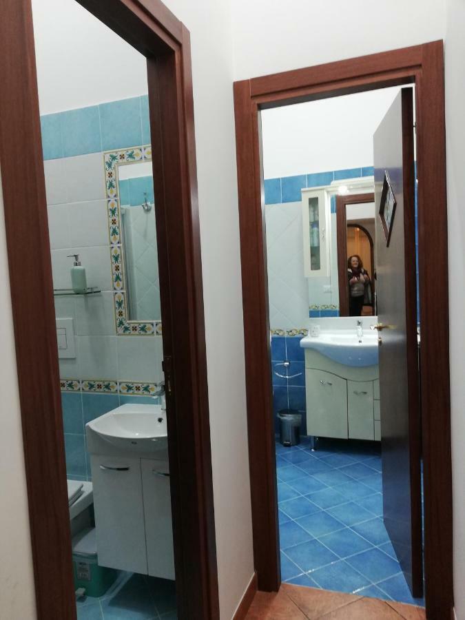 Apartamento Casa Lillina A Toledo , Near Piazza Del Plebiscito Nápoles Exterior foto